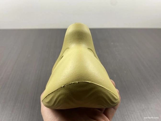 Adidas RNNR GV6775 Sulfur Yeezy Foam 0822
